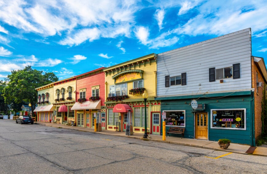 25 Secluded Towns in Northeast Illinois