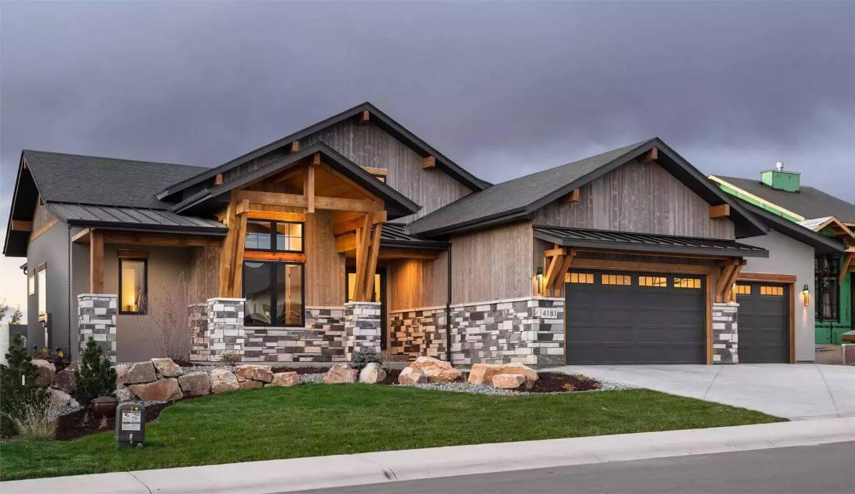 Check Out the Striking Timber Accents on This Contemporary Ranch Home