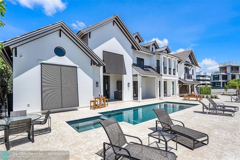 Embrace Poolside Leisure With These Bold Shutter Accents