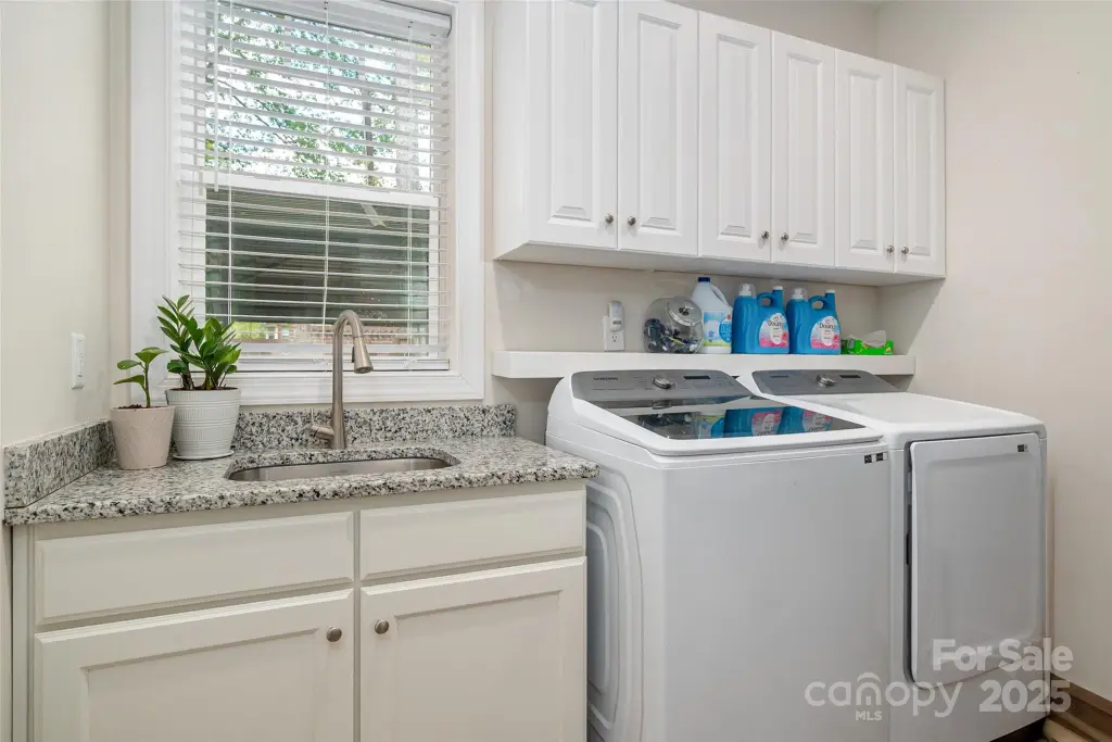 Kelly Ellis Hare @ Helen Adams Realty via Coldwell Banker Realty