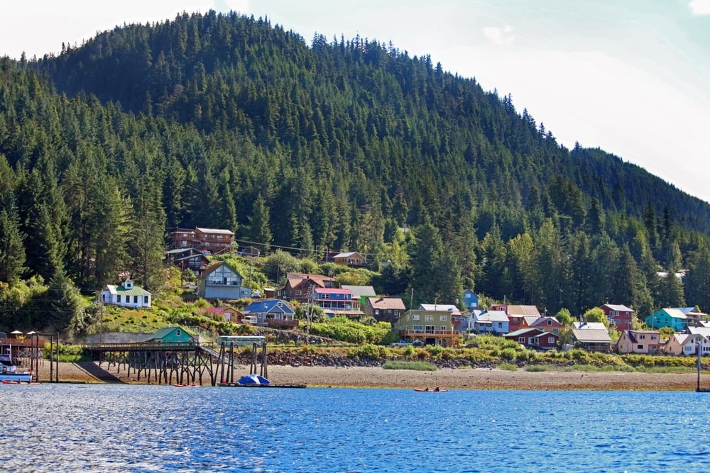 10 Secluded Towns Embrace the Calm at the Edge of the Wilderness in Alaska's Taku Inlet