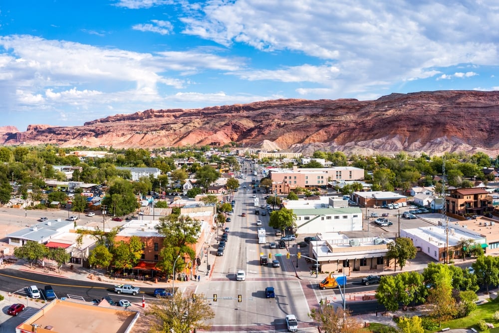 Visit 17 of the Best Towns in the Southwest for Exploring Dramatic Canyon Landscapes
