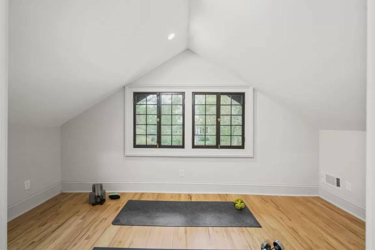 Discover the Hidden Workout Nook in the Loft