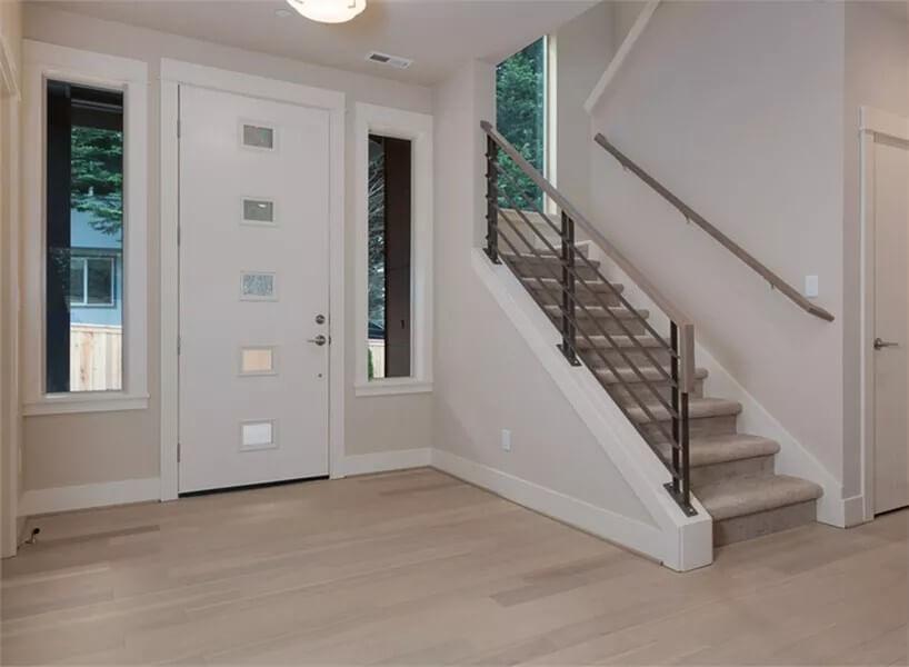 Clean Lines and Natural Light Highlight This Entryway
