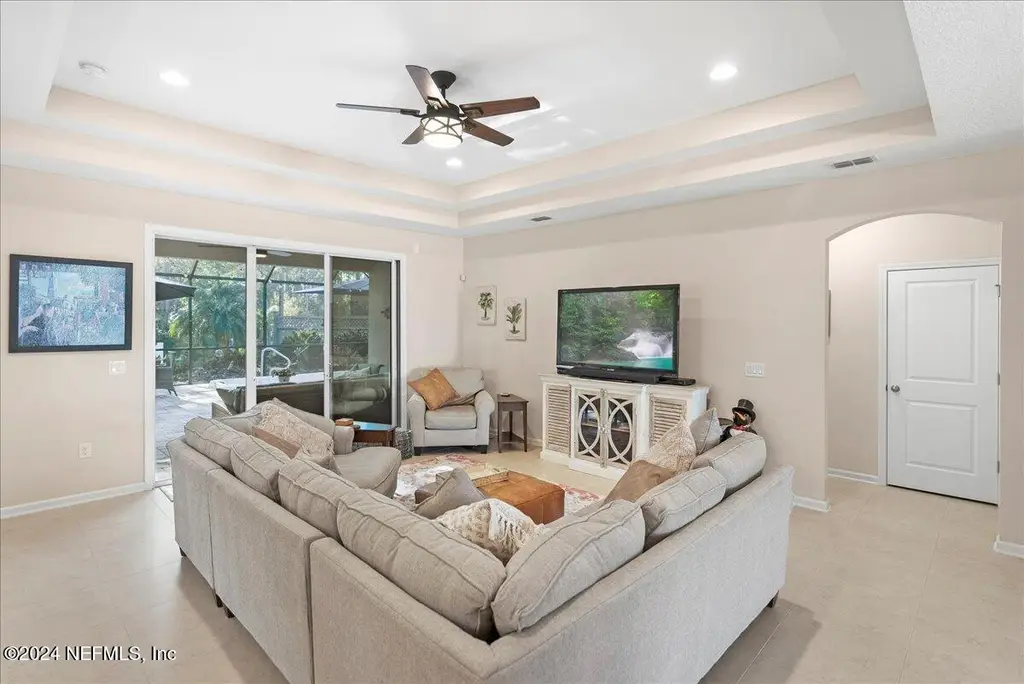 Traditional 5-Bedroom with Open-Concept Layout and Screened-in Pool (2,319 Sq. Ft. Floor Plan) 