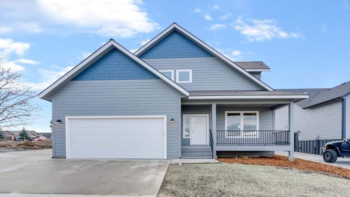 Check Out This Modern Home with a Charming Front Porch