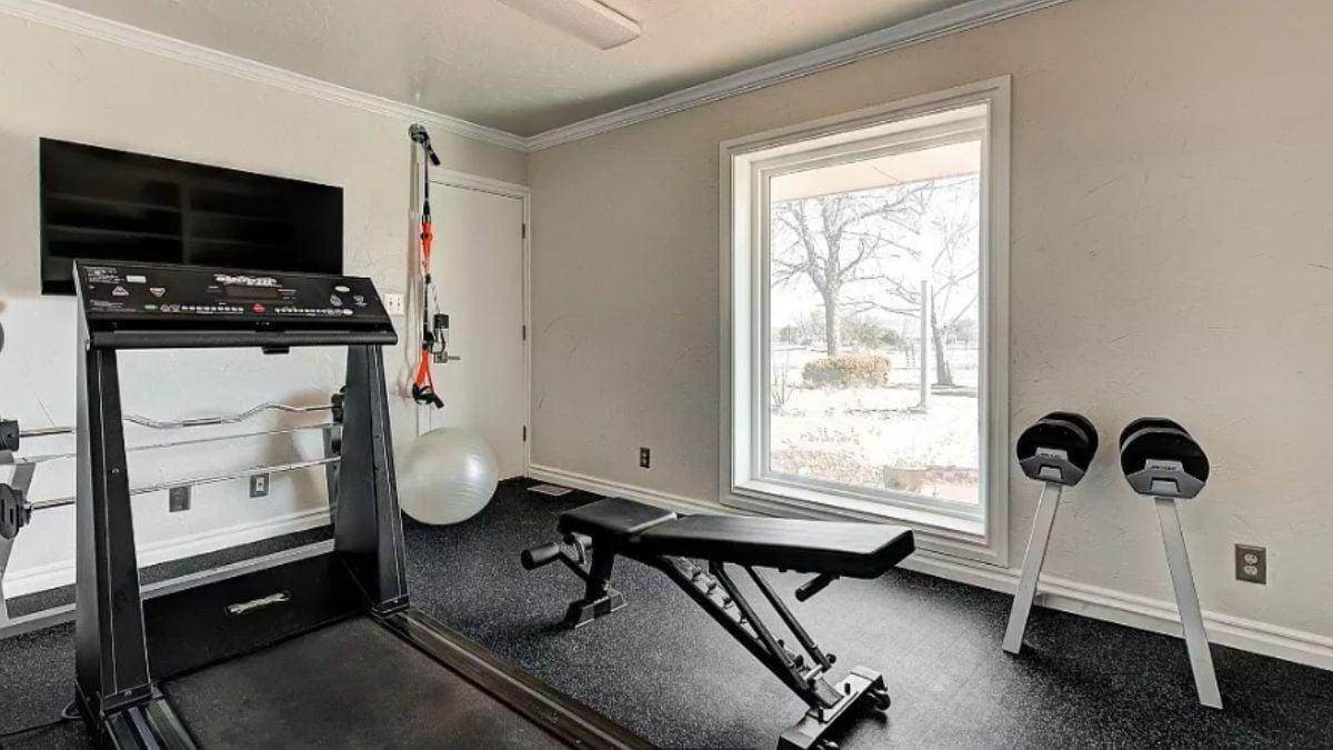 Functional Home Gym With a Scenic View to Keep You Motivated