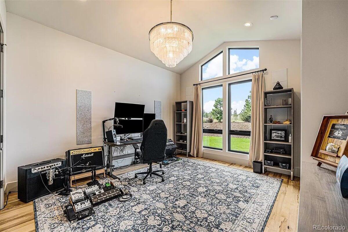 Music Studio with Stunning High Ceilings and Natural Light