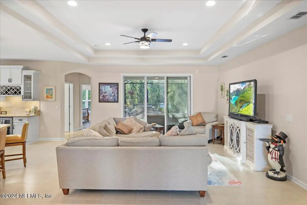 Traditional 5-Bedroom with Open-Concept Layout and Screened-in Pool (2,319 Sq. Ft. Floor Plan) 