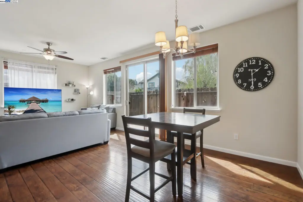 Mediterranean-Style 3-Bedroom Home for a Corner Lot with Open Floor Plan and 2-Car Garage (1,512 Sq. Ft. Floor Plan)