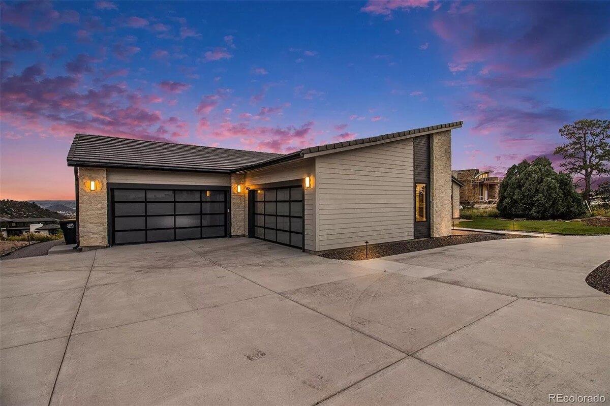 Sleek Garage Design with Glass Panel DoorsโModern Meets Practical