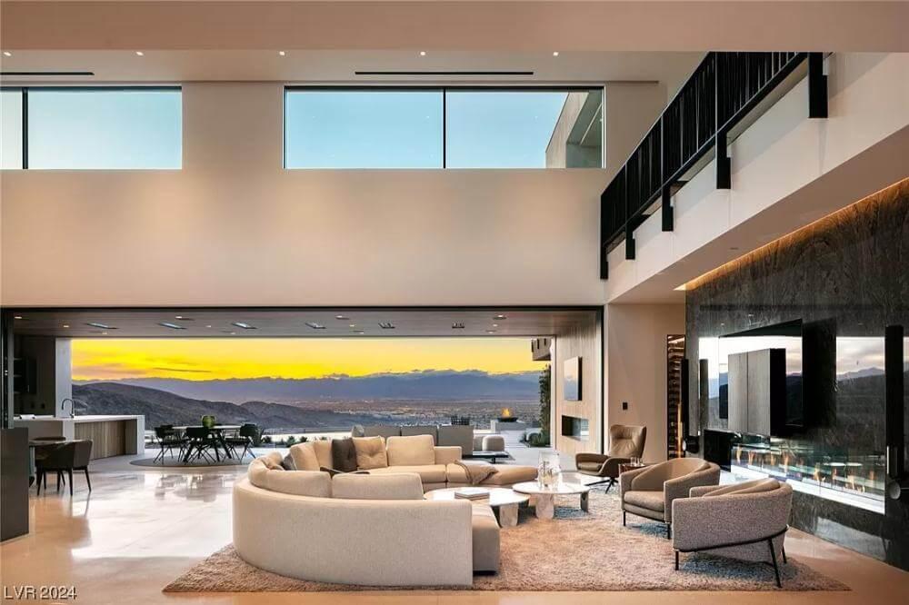 Breathtaking Panoramic Views and Open-Concept Living at Its Best