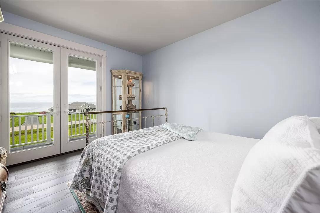 Wake Up to Ocean Views in This Tranquil Bedroom Retreat