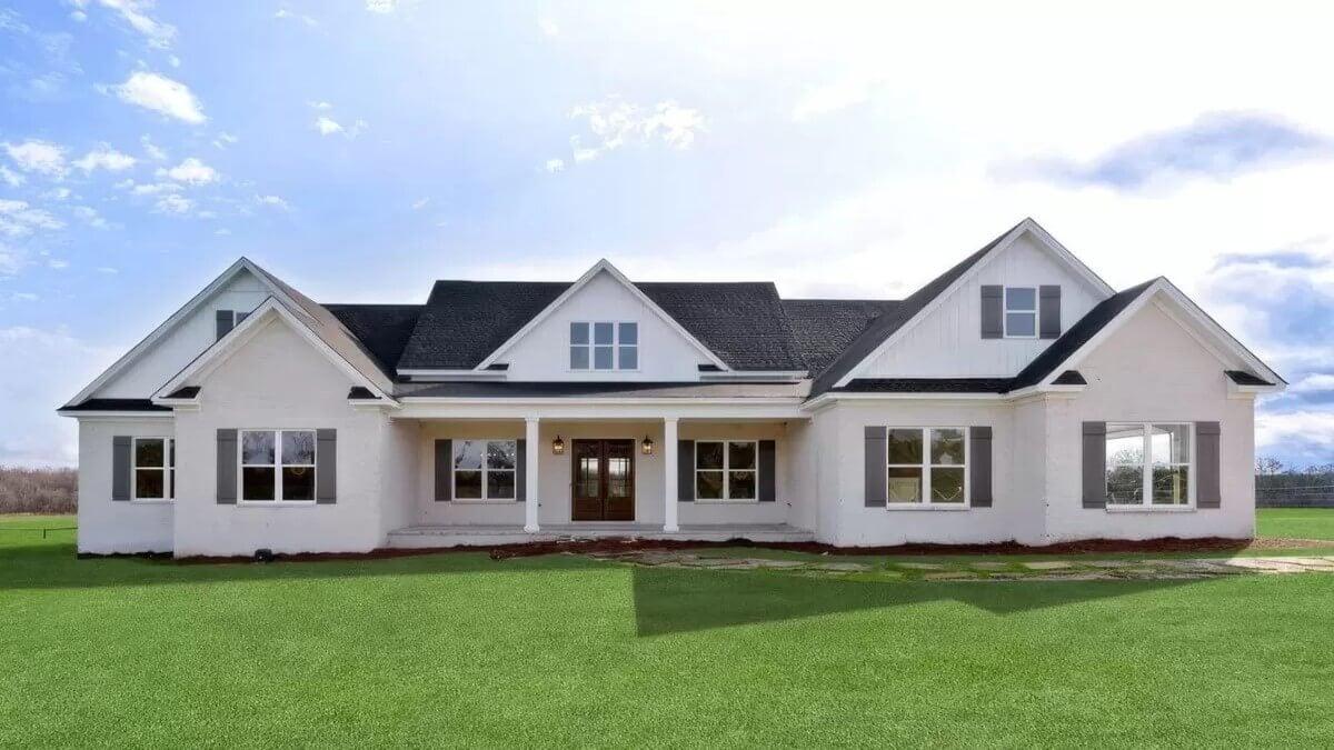 Classic Craftsmanship Meets Modern Simplicity in This Timeless Facade