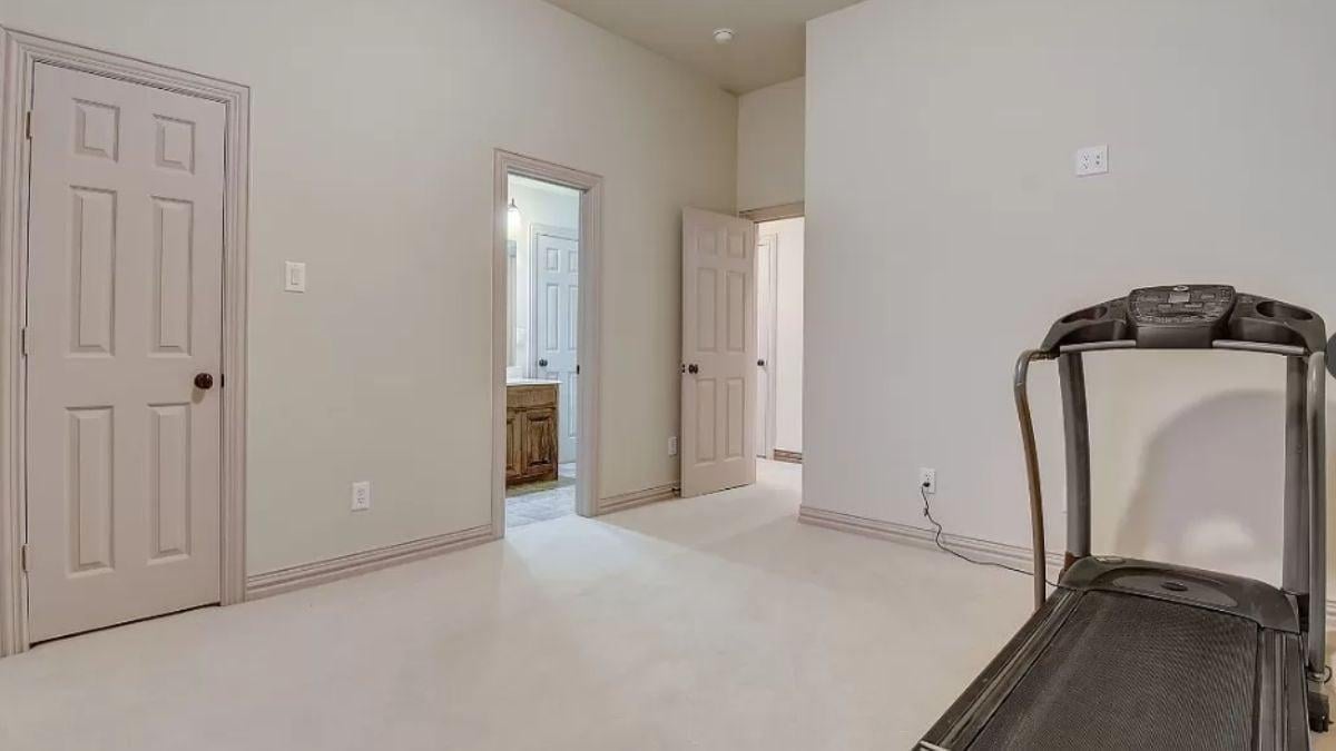 Step Into This Multi-Functional Space With Neutral Tones