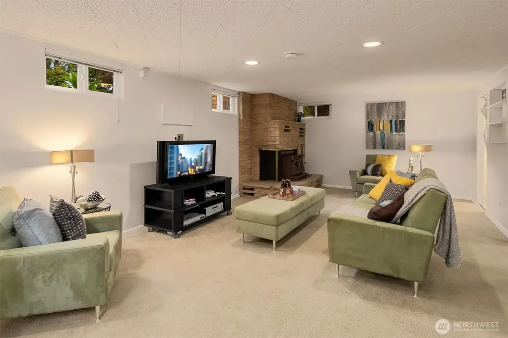 Cape Cod-Style 2-Bedroom Home for a Wide Lot with Covered Patio (2,240 Sq. Ft. Floor Plan)