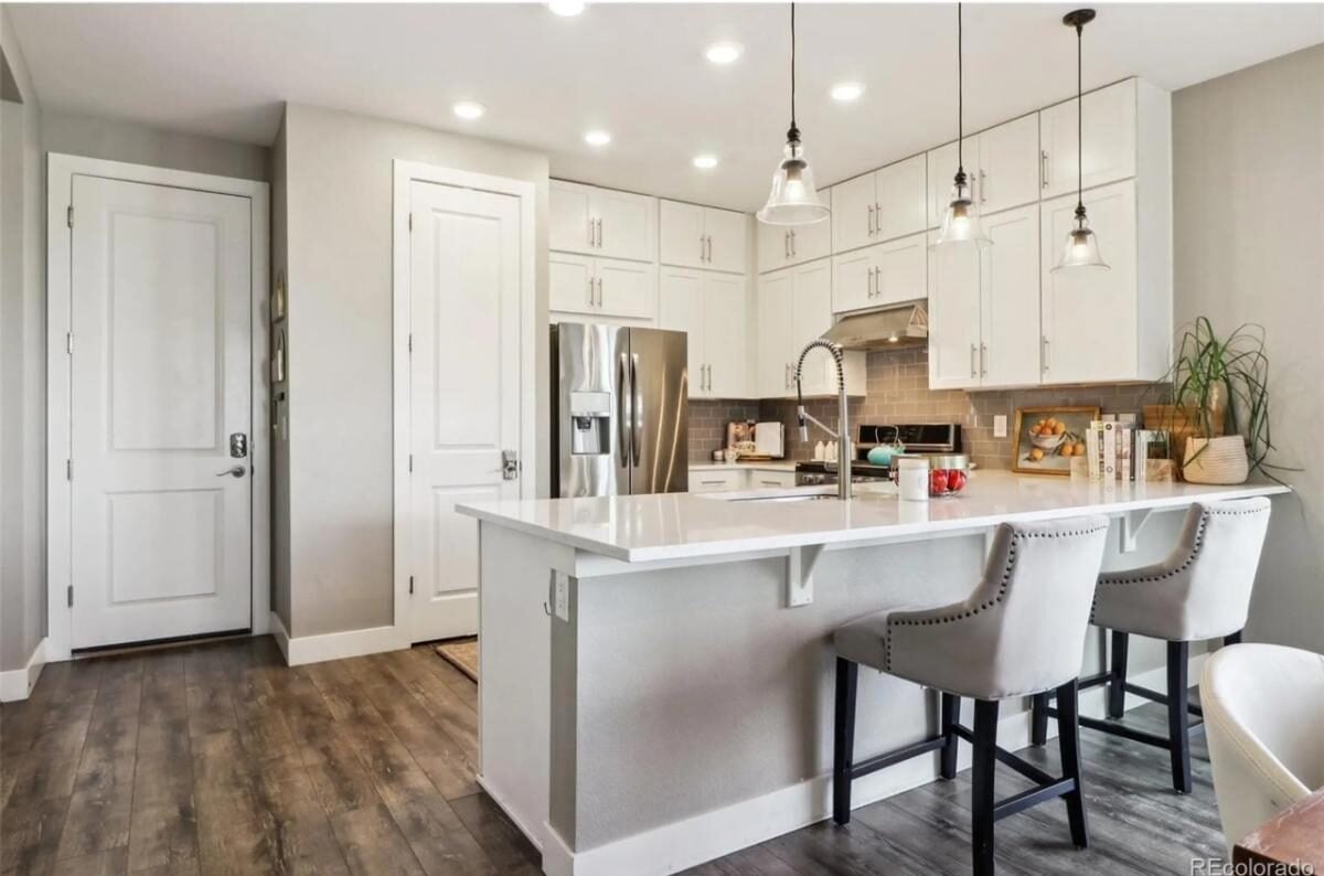 Contemporary-Style 4-Bedroom Home for a Corner Lot with Open Floor Plan and Finished Basement (2,584 Sq. Ft. Floor Plan)