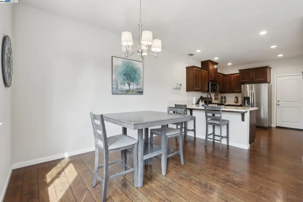 Mediterranean-Style 3-Bedroom Home for a Corner Lot with Open Floor Plan and 2-Car Garage (1,512 Sq. Ft. Floor Plan)