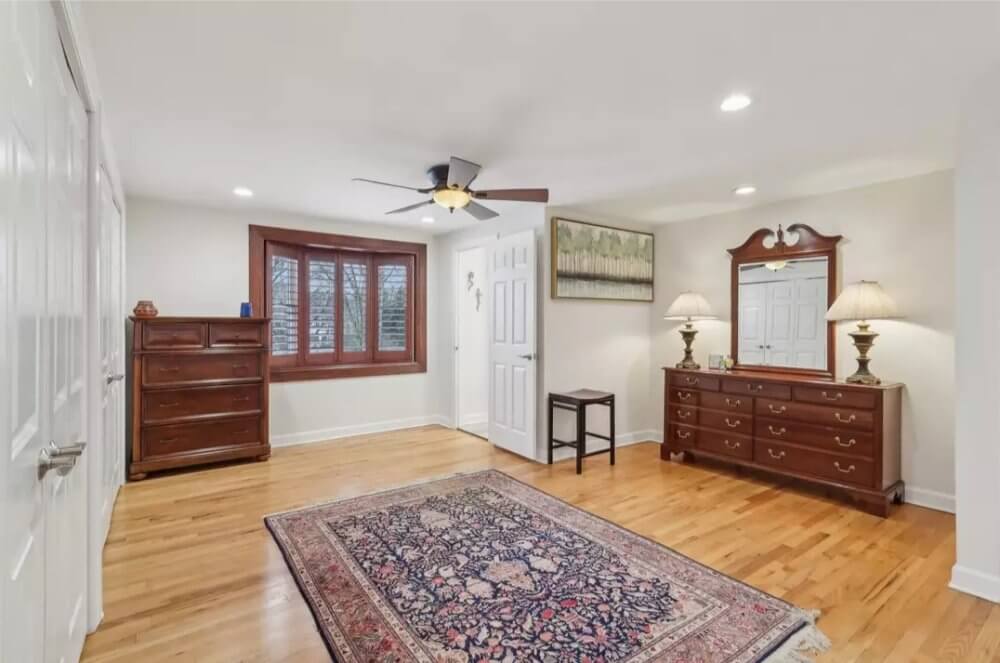 Bedroom