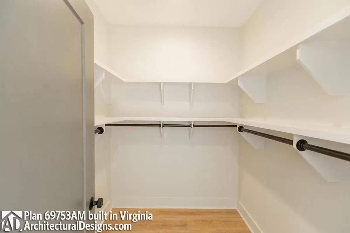 Take a Peek at This Efficient Walk-In Closet Design