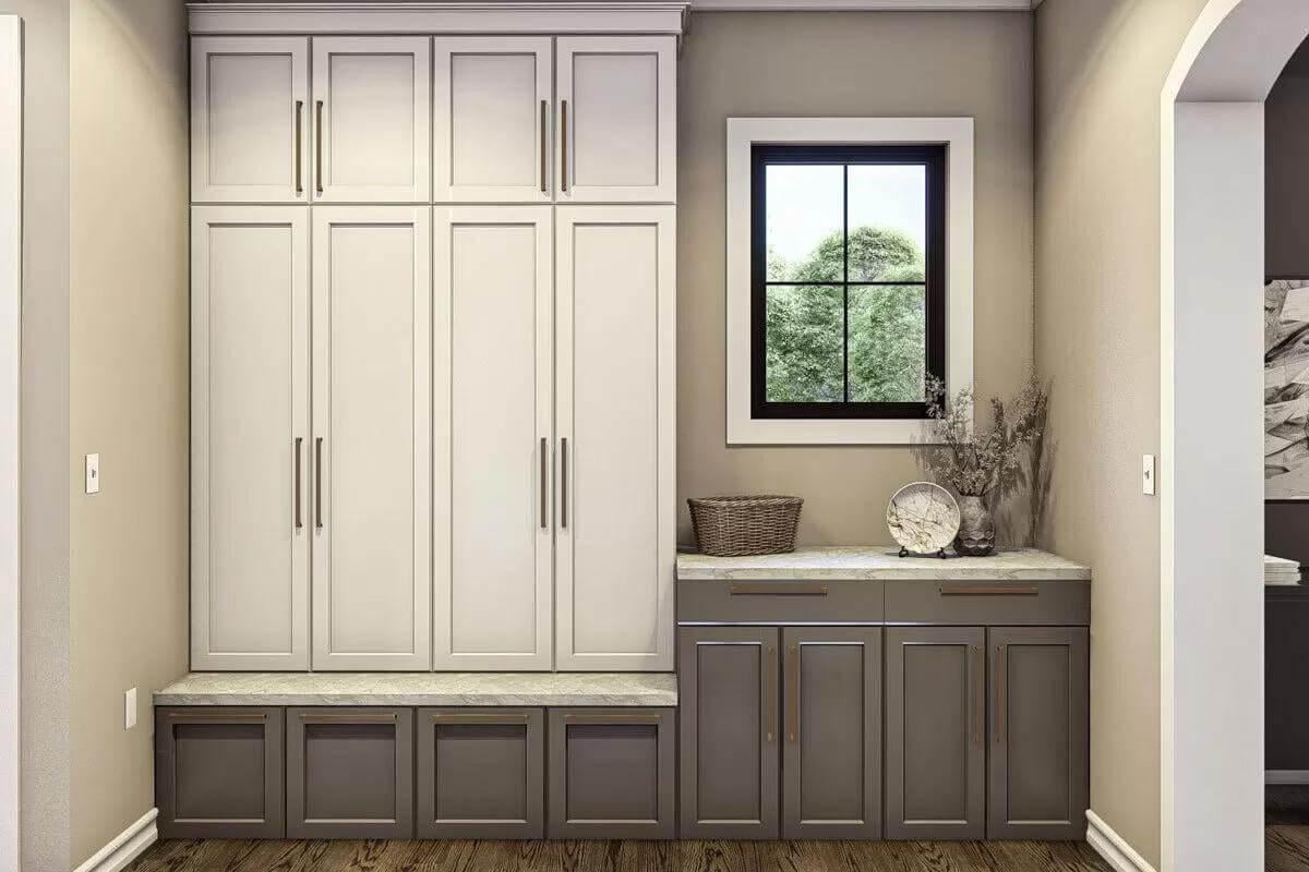 Functional Mudroom Design with Smart Storage Solutions