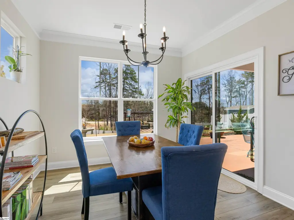Traditional-Style 4-Bedroom Home with Loft and Covered Back Porch (Floor Plan)
