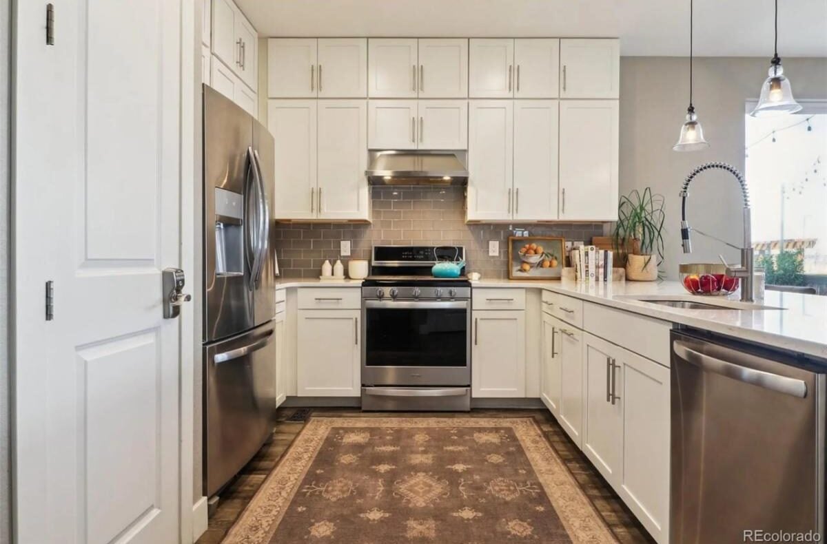 Contemporary-Style 4-Bedroom Home for a Corner Lot with Open Floor Plan and Finished Basement (2,584 Sq. Ft. Floor Plan)