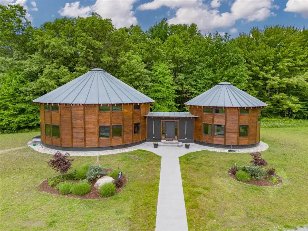 4-Bedroom Modern Yurt-Inspired Home with Loft and Open-Concept Living (2,914 Sq. Ft. Floor Plan)