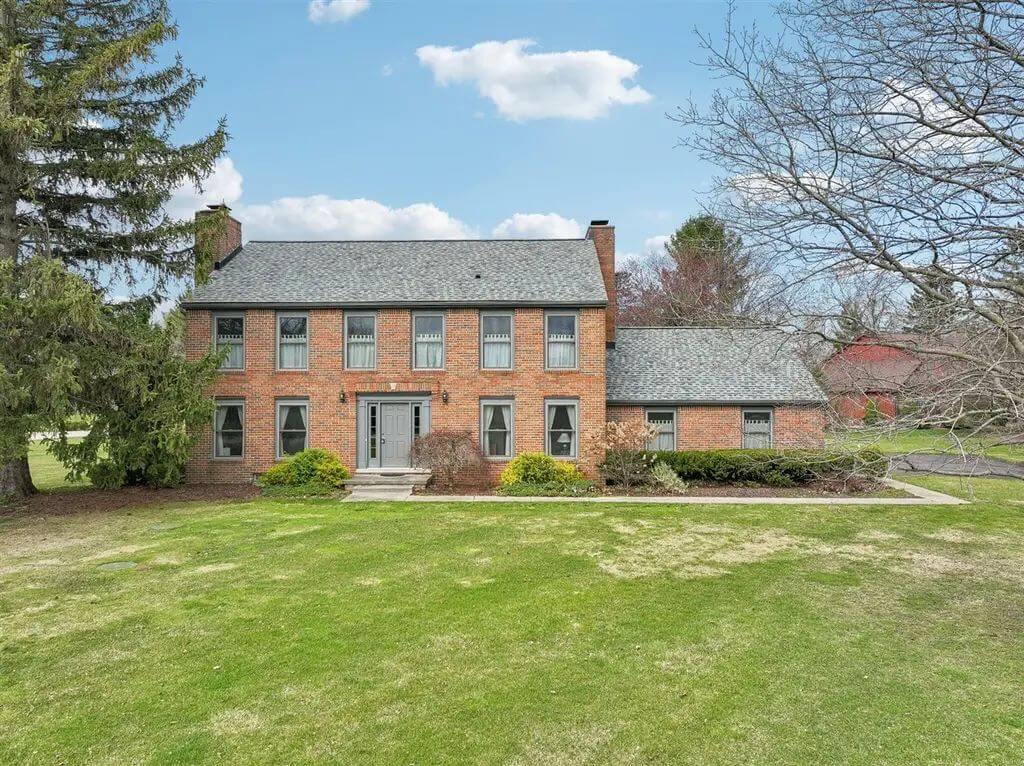 Georgian Colonial-Style Home with 4 Bedrooms and Lower Level Expansion (2,744 Sq. Ft. Floor Plan)