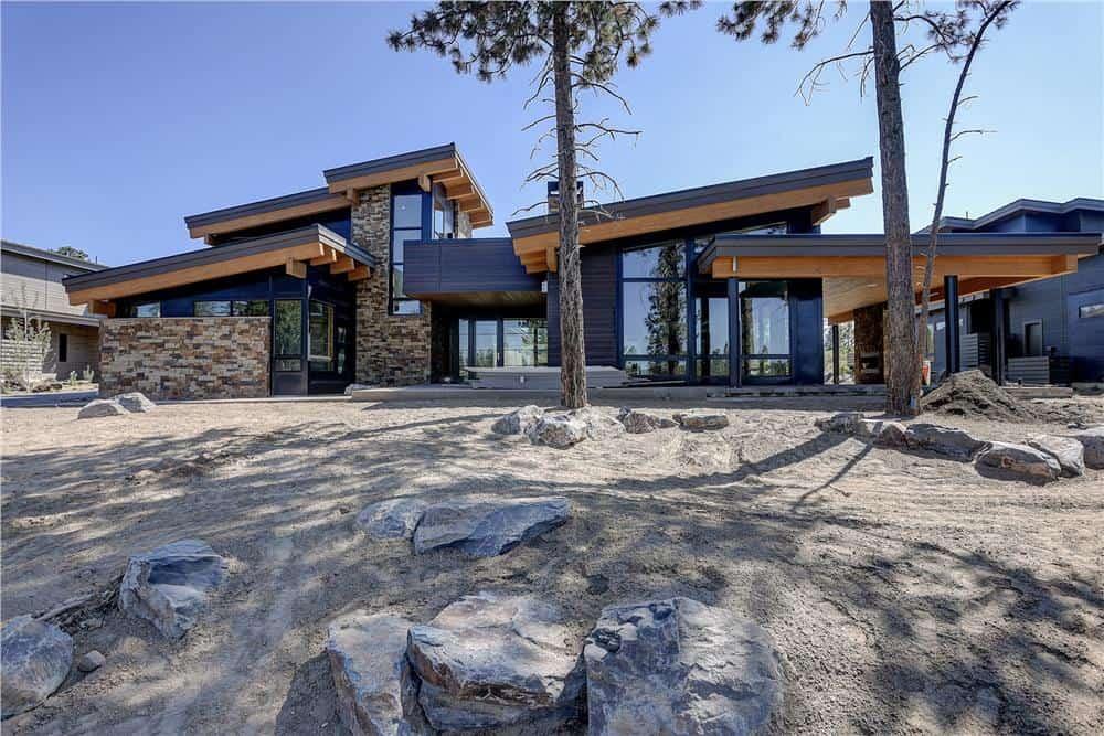 Check Out the Striking Angular Rooflines in This Modern Home