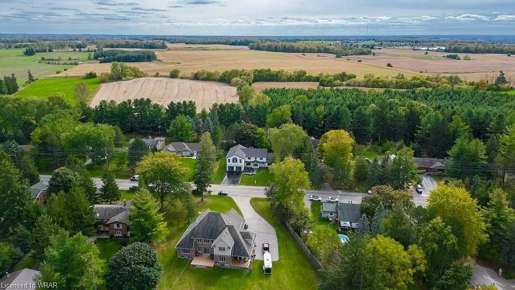 Charming Countryside Community with Expansive Green Views