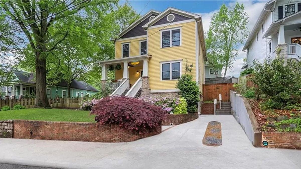Classic Craftsman Charm with a Sunny Yellow Facade