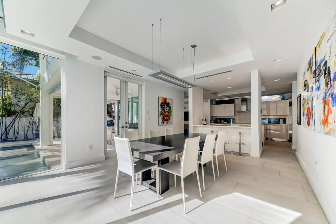 Modern Dining Space with an Eye-Catching Art Wall
