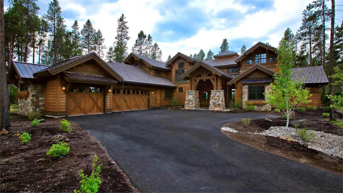 Lodge-Style Entrance With Timber Details That