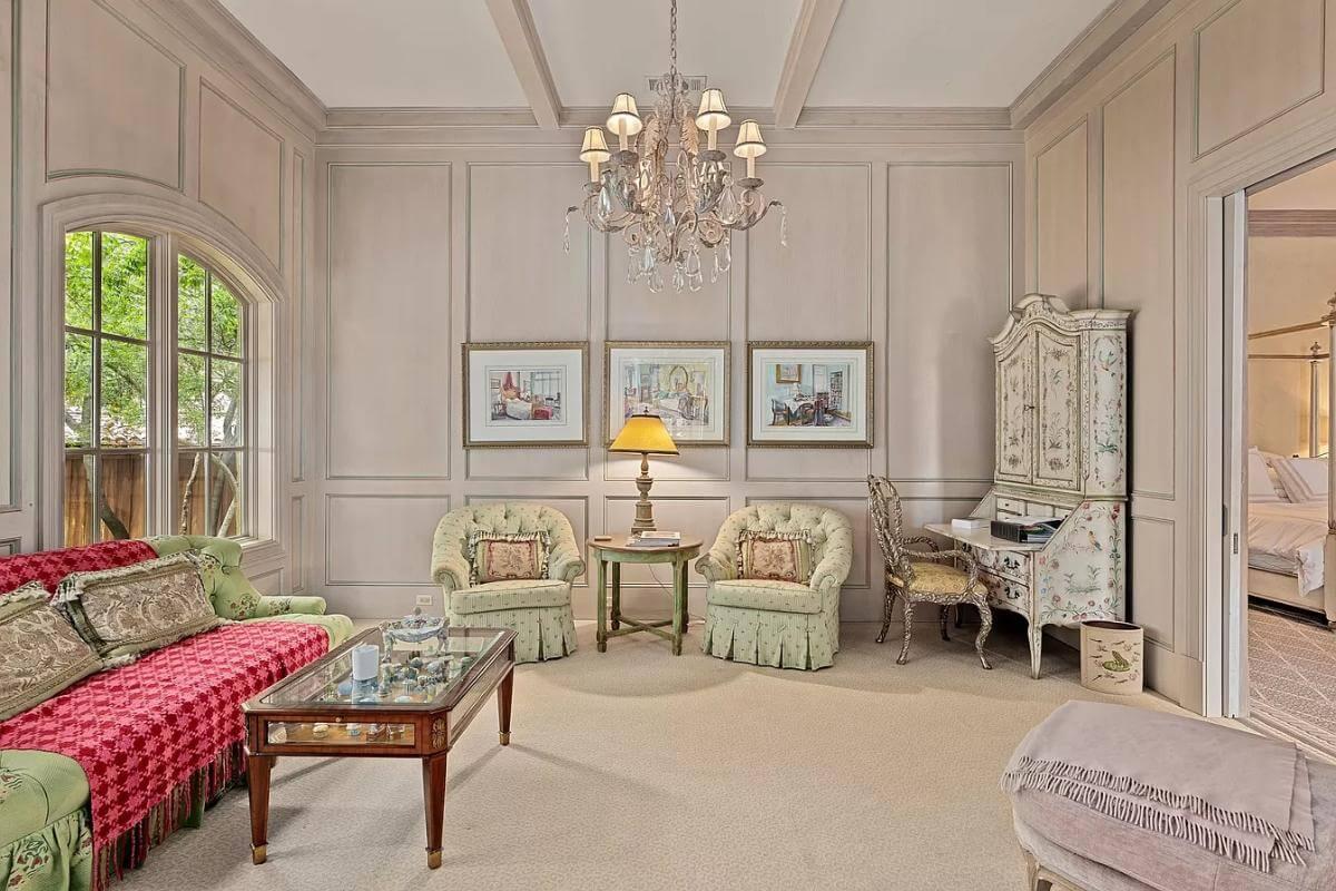 Take a Look at These Elegant Wall Panels and Crystal Chandelier