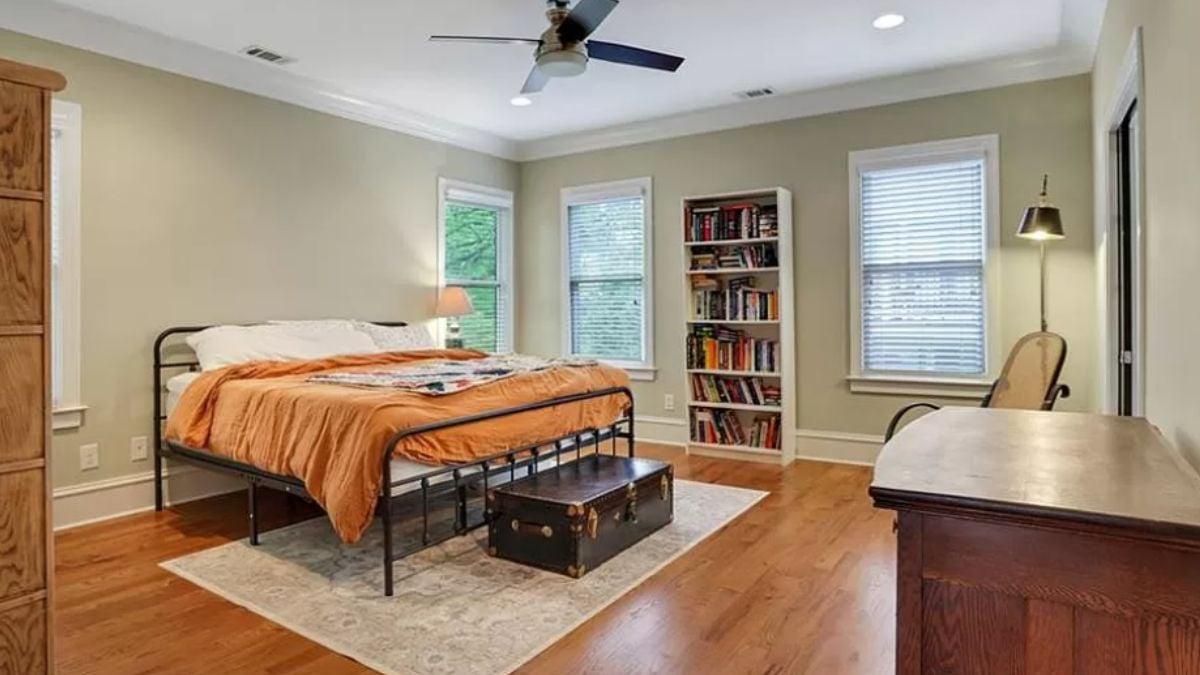 Look at That Vintage Trunk Beneath the Bed in This Thoughtful Bedroom