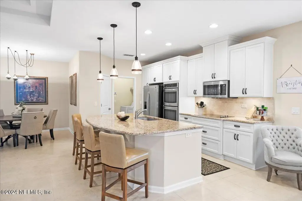 Traditional 5-Bedroom with Open-Concept Layout and Screened-in Pool (2,319 Sq. Ft. Floor Plan) 