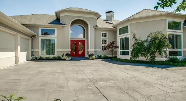 Take a Moment to Appreciate That Bold Red Door in This Contemporary Facade