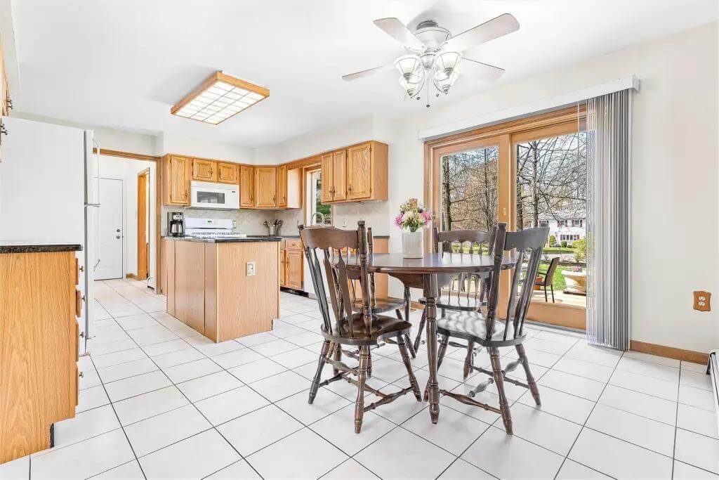 Breakfast Nook