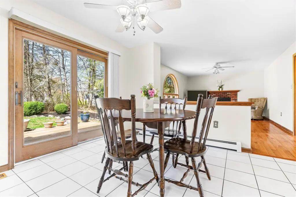 Breakfast Nook