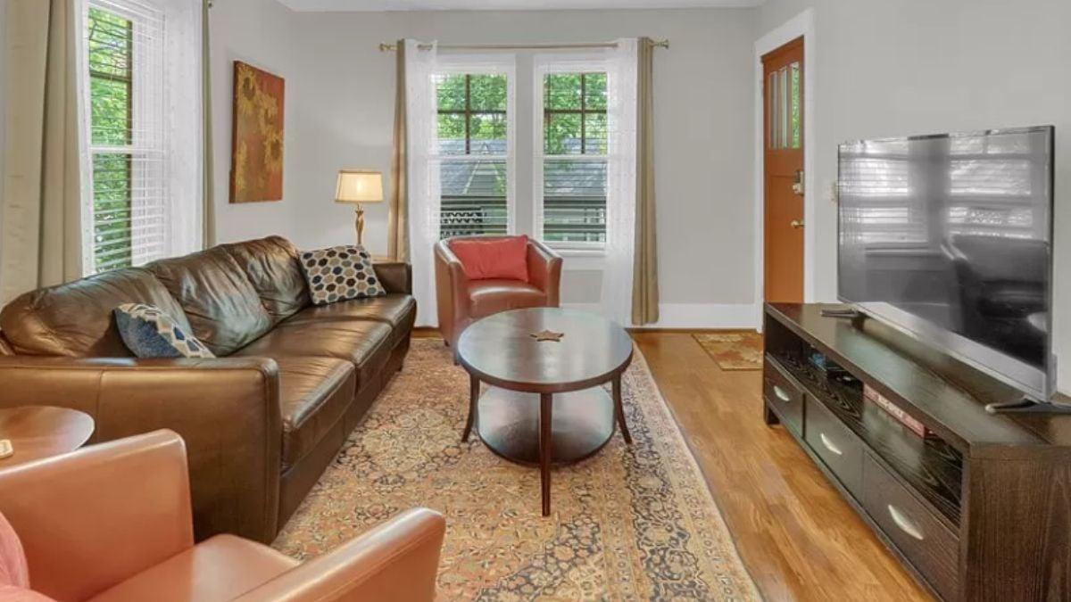 Craftsman Living Room with Earthy Tones and a Modern Touch