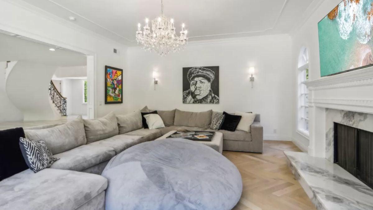 Chic Living Room with Artful Touches and Cozy Sectional