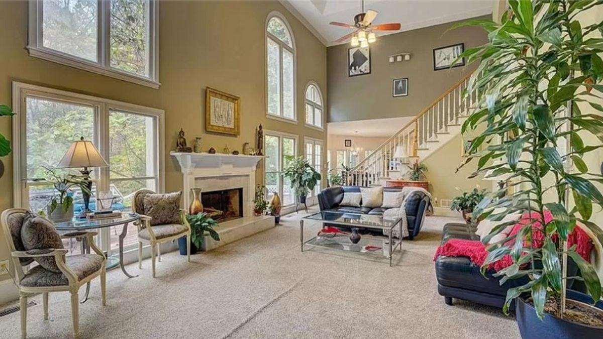 Vaulted Ceilings and a Grand Fireplace—A Living Room with Elegance