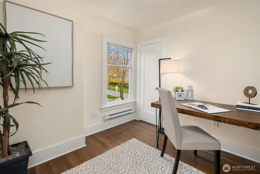 Colonial-Style 4-Bedroom Home for a Corner Lot with Bonus Room and Detached Single Garage (2,788 Sq. Ft. Floor Plan)