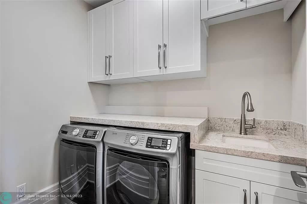 Space-Savvy Laundry Room with Efficient Storage Solutions
