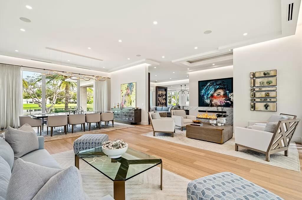 Look at How This Open Living Area Merges Art and Function