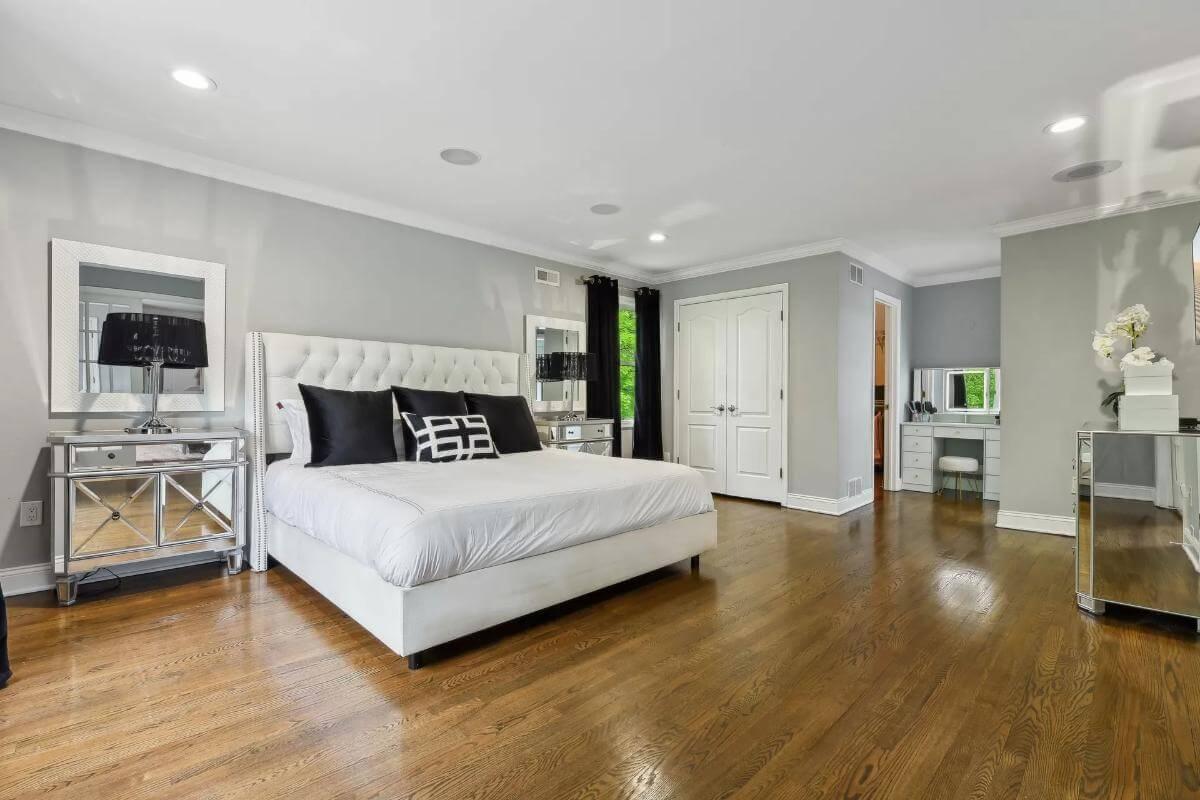 Check Out This Chic Bedroom with Stunning Mirrored Nightstands
