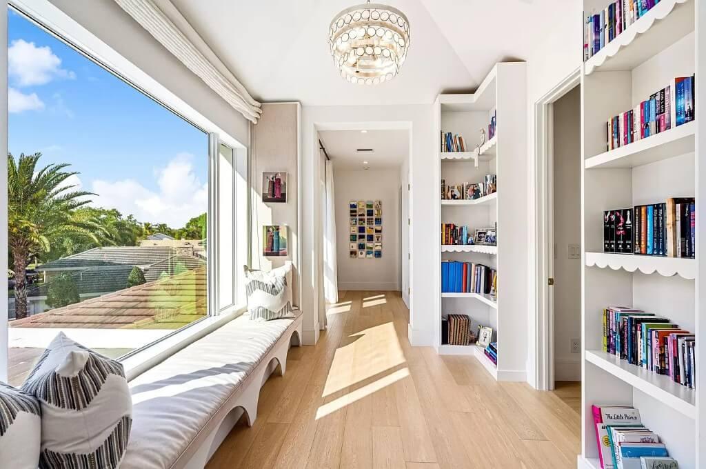 Take a Seat and Enjoy the View in This Inviting Reading Nook
