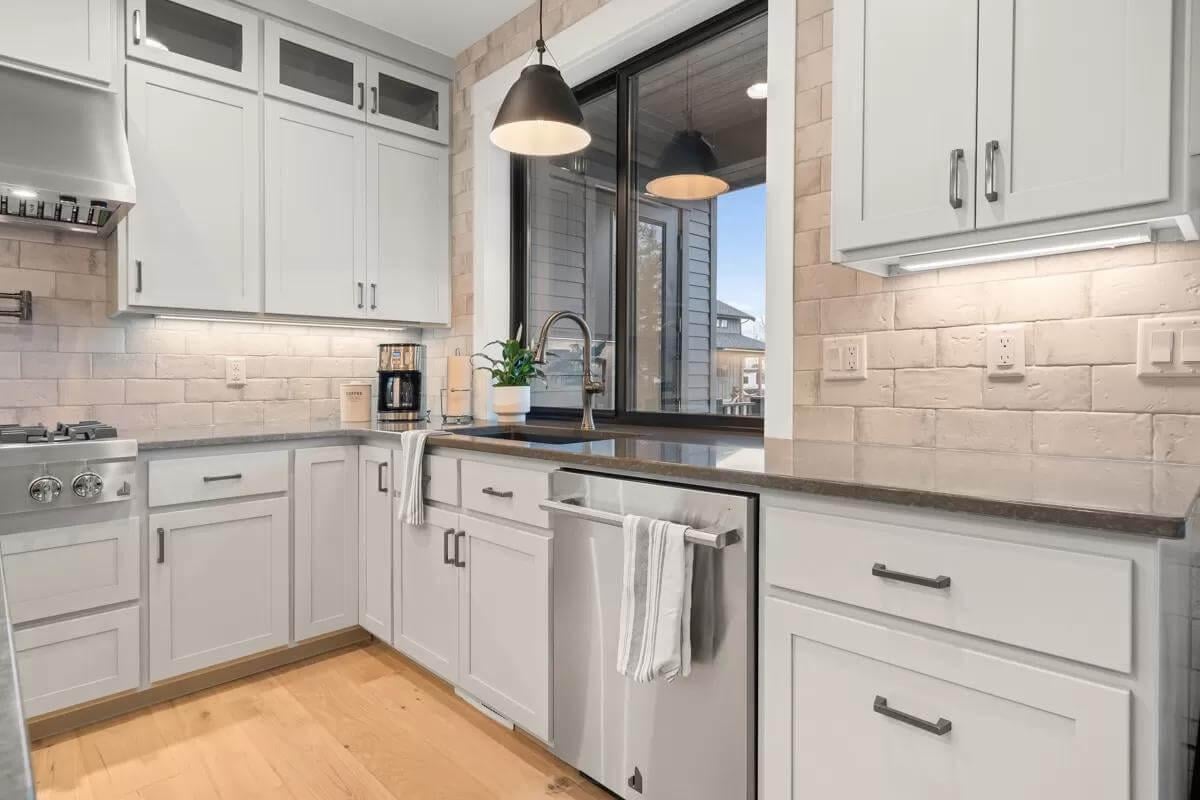 Wow, Check Out the Illuminated Backsplash in This Craftsman Kitchen