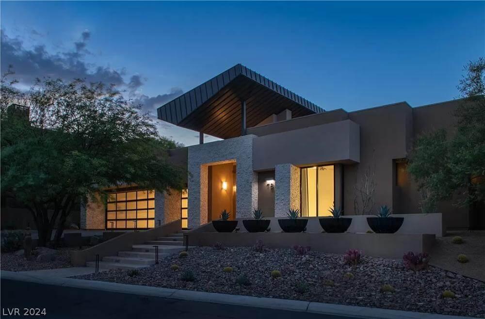 Striking Modern Facade with Dramatic Overhang